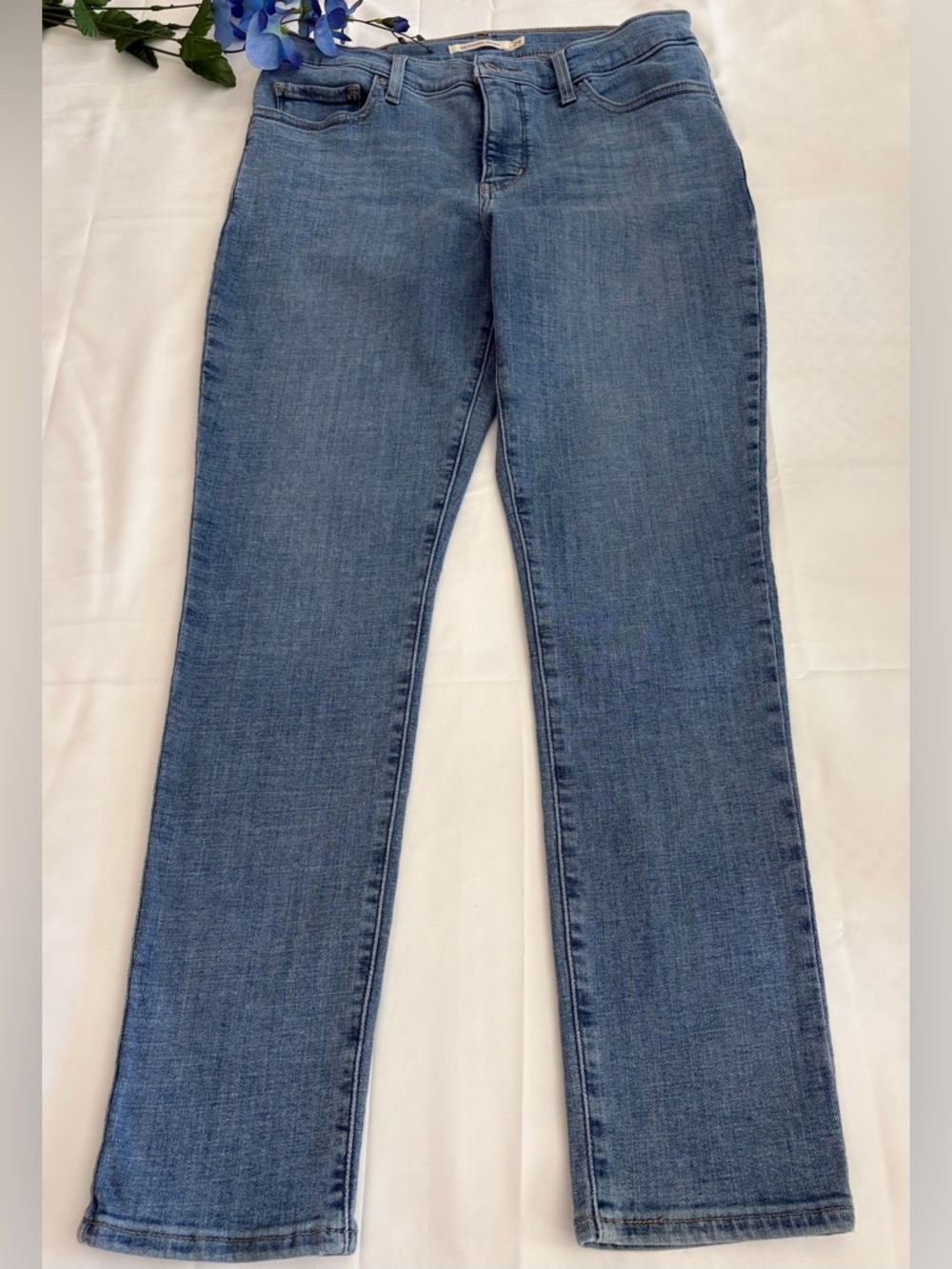 Levi’s 311 Shaping Skinny Jeans W29 L28 Light Wash Stretch Slim Fit Soft Denim